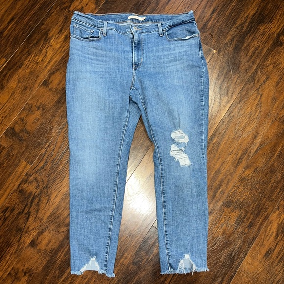 Levi's Denim - Women’s Distressed Levi Strauss cropped ankle jeans